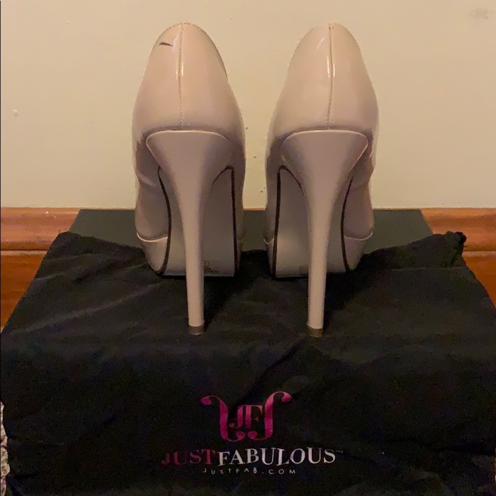 JustFab Nude Patent Leather Platform Heels Size 7 - Picture 3 of 5